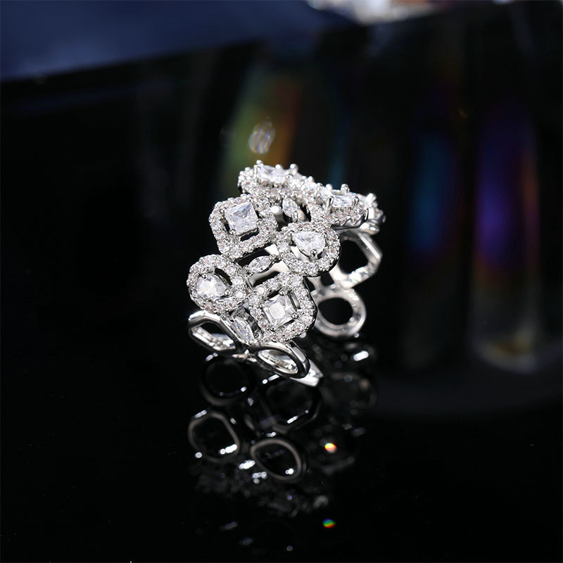 Design one size fashionable ring with zircon