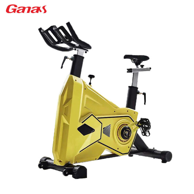 Fábrica nueva bicicleta dinámica gimnasio comercial completo cubierta grande volante dinámico bicicleta fitness bicicleta al por mayor