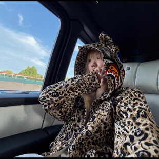 ��Ʒ�|bape  Camo Shark�Բ�Գ���^���^milo��ɫ�����l��������H