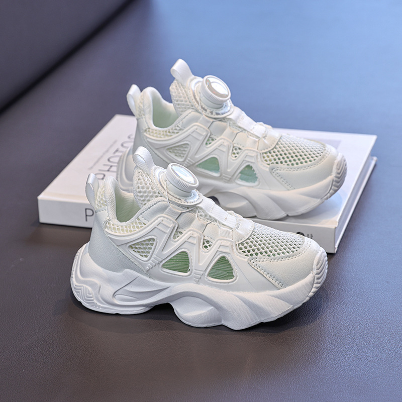 Zapatos deportivos para niños verano 2026 nuevo tipo de zapatos de corrida transpirables de malla para niños sandalias de playa suaves para niñas