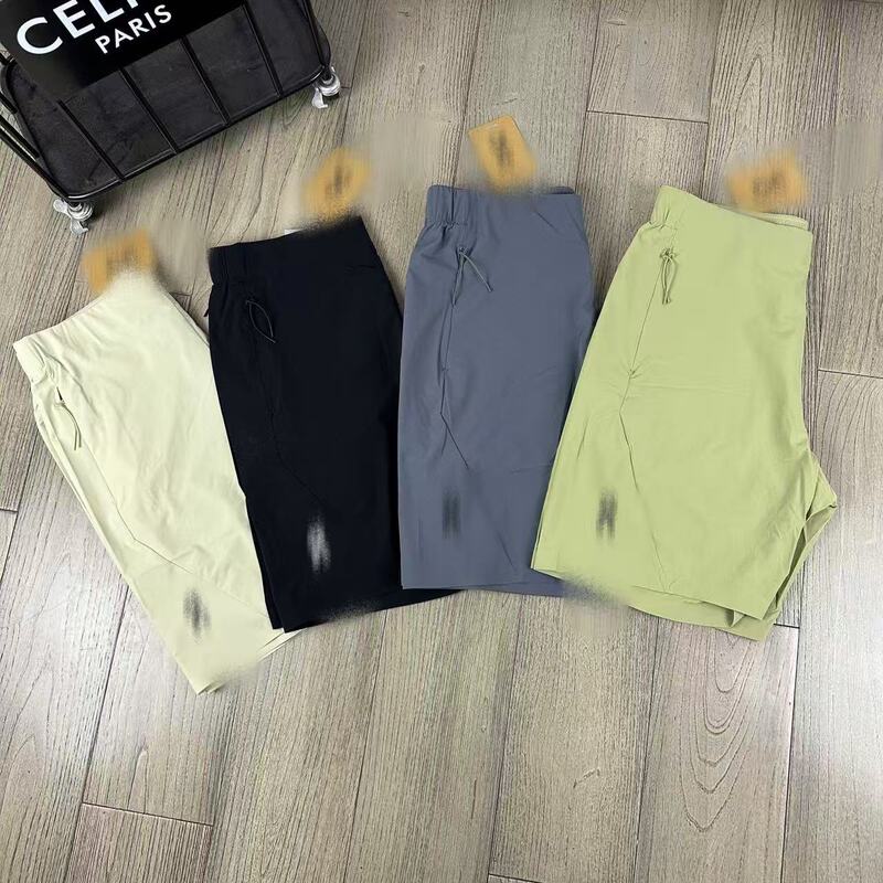 High-Quality Printed Outdoor Cycling and Running Sweat-Wicking Sports Shorts for Men and Women, Water-Repellent Sports and Leisure Shorts High-Quality Printed Outdoor Cycling and Running Sweat-Wicking Sports Shorts for Men and Women, Water-Repellent Sports and Leisure Shorts