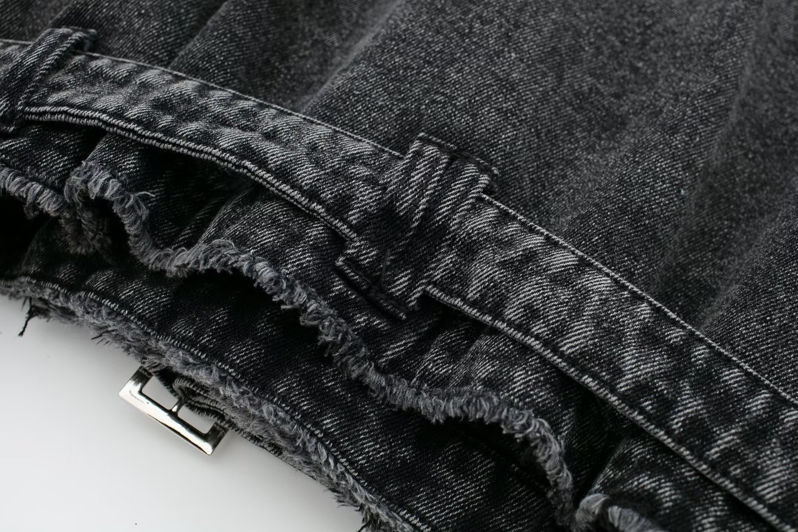 Trench da motociclista con cintura larga in denim da donna, stile autunno e inverno 2024 D68559_voghion.com