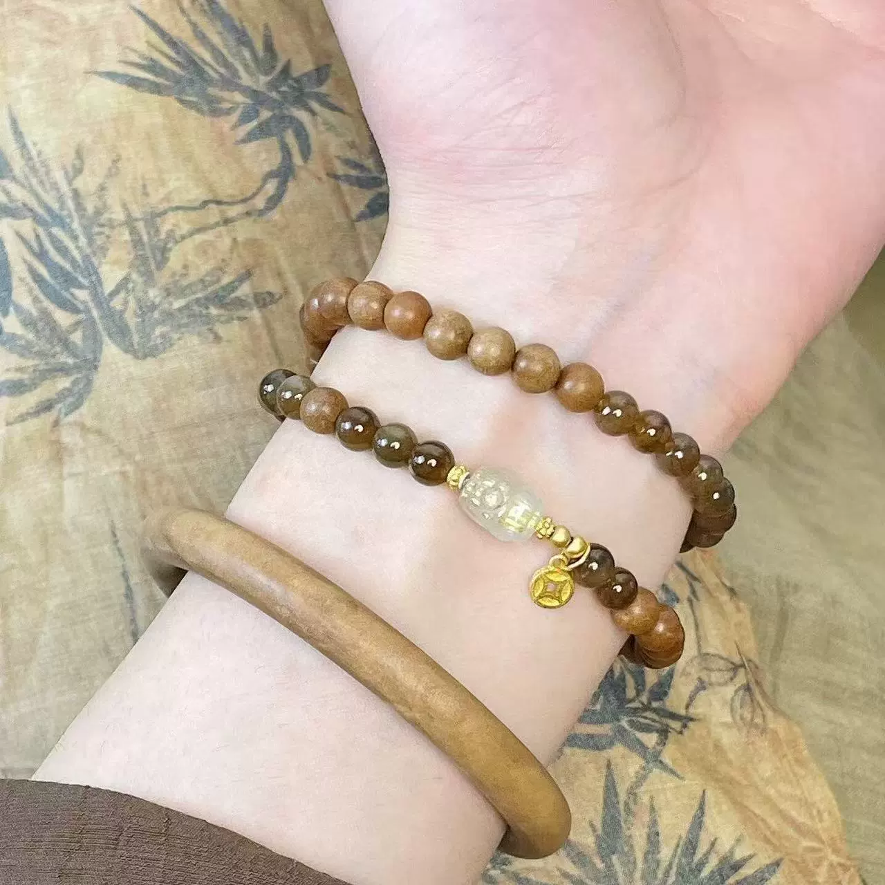 Натуральный индийский лаошаньский сандаловый нефритовый двойной круглый браслет из яшмы с золотыми волосами и кристаллами Pixiu, новый деревянный женский браслет в китайском стиле