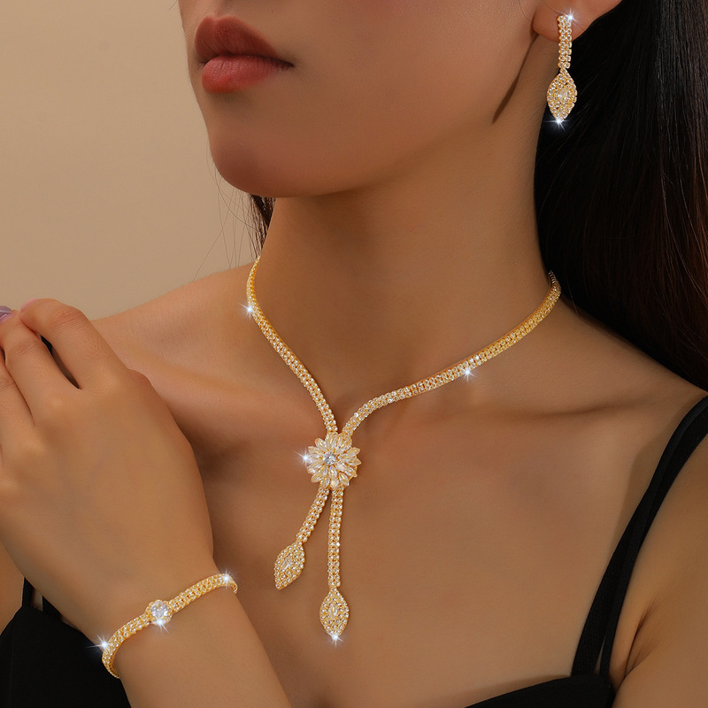 Pinduoduo Amazon European and American Flower Zircon Necklace Earrings Bracelet Bridal Jewelry Wedding Photography Suit Banquet