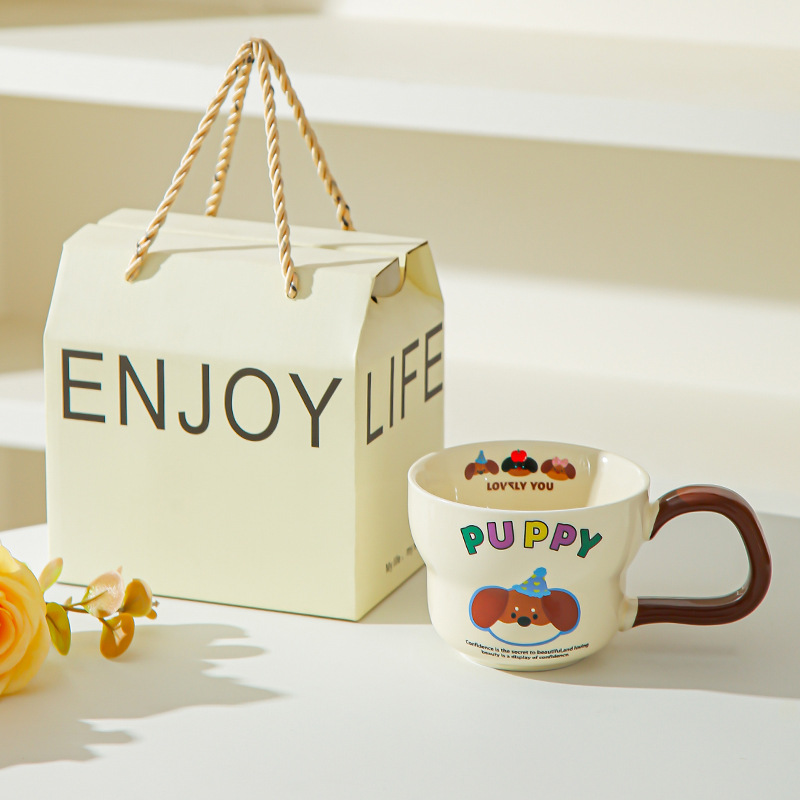 Serie de tazas de perro de salchicha chicas lindas tazas de agua potable domésticas nuevas tazas de café de desayuno de cerámica 2025 tazas