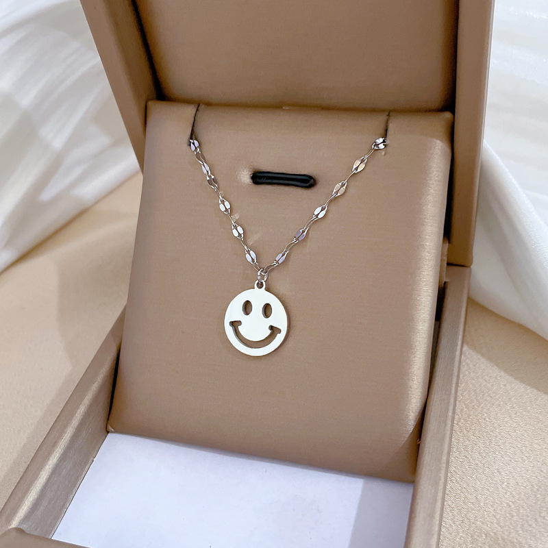 Wholesale Classic Style Smiley Face Titanium Steel Pendant Necklace_colorza_7