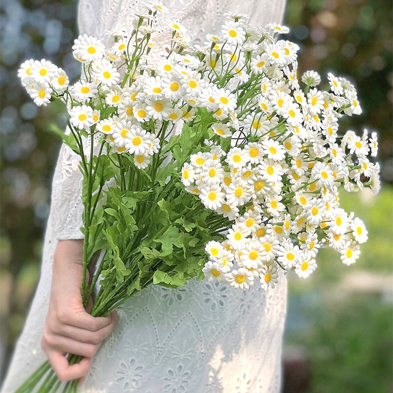 30 head chamomile flower daisy small fresh home decoration flower chrysanthemum mori wedding decoration photography props 30 head chamomile flower daisy small fresh home decoration flower chrysanthemum mori wedding decoration photography props