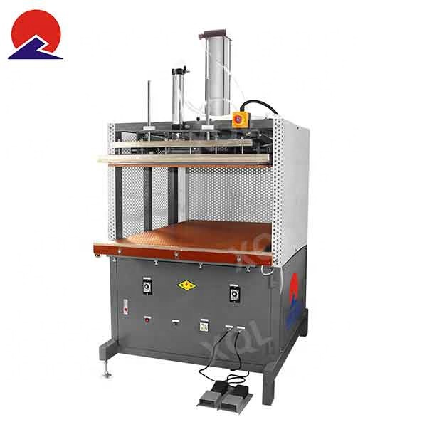 安全，可靠的-经典款热销型-抱枕自动压缩包装机，