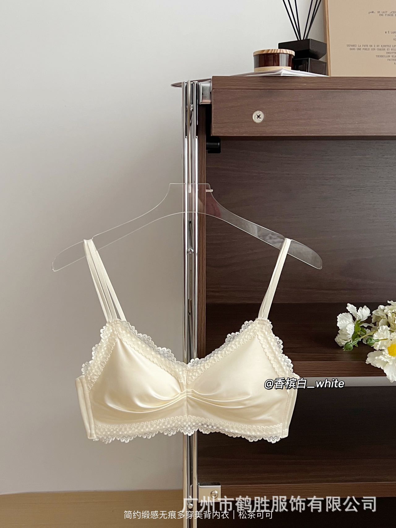 Venta directa de fábrica Comercio electrónico transfronterizo Sudeste de Asia Vietnam Tailandia Damas Sencillo sin costuras Sensación de recogida lateral sujetador