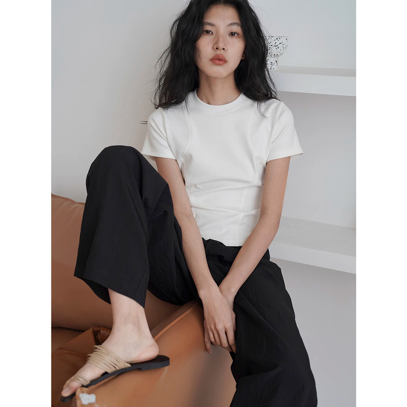 2162 # Eighthmonth Short-Sleeved T-Shirt with Regular Shoulders, Summer Round Neck, Slim Fit, Stylish Crop Top