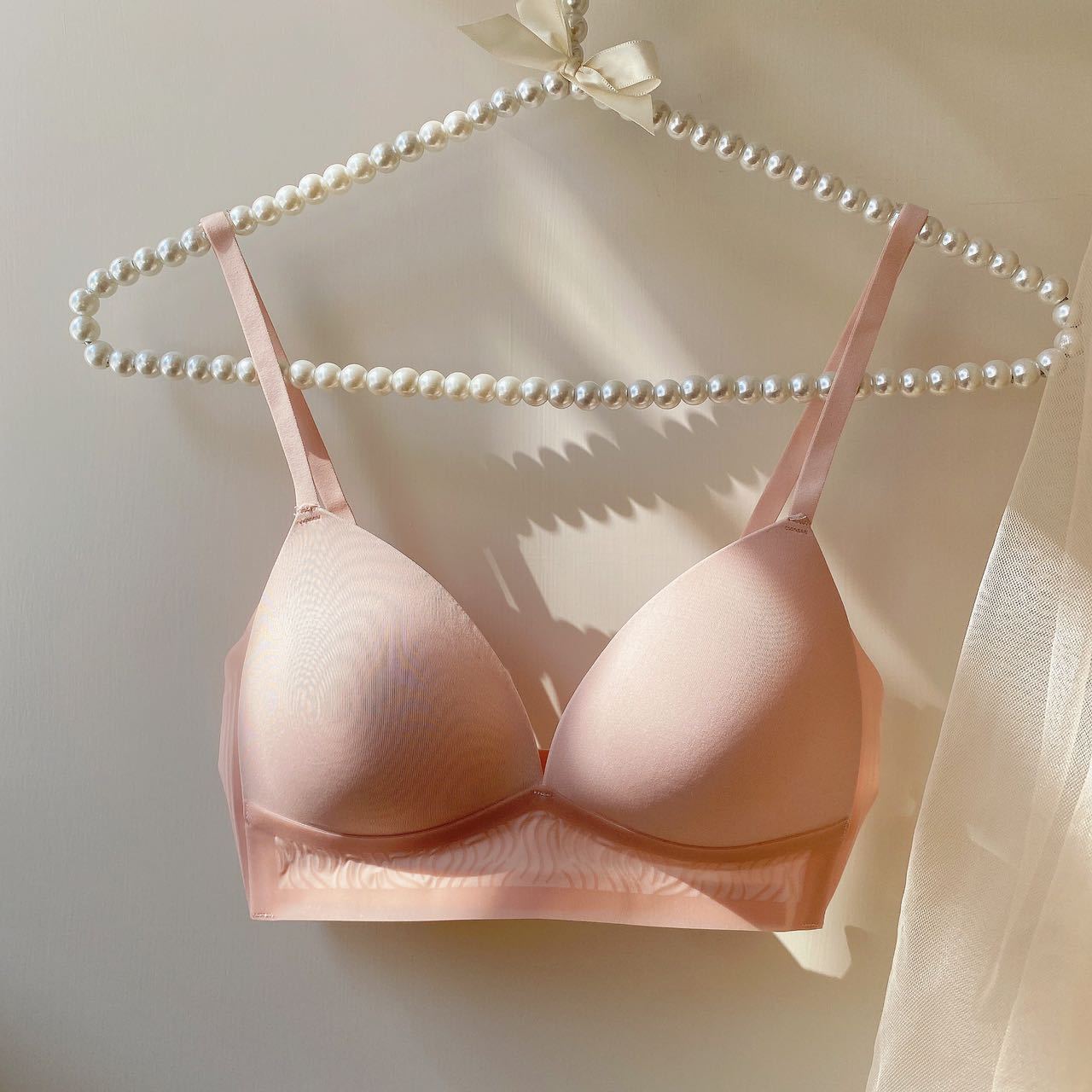 6858 jalea suave y cómoda taza delgada ropa interior inalámbrica ajustada de las mujeres soporte superior inalámbrico sujetador trasero transpirable