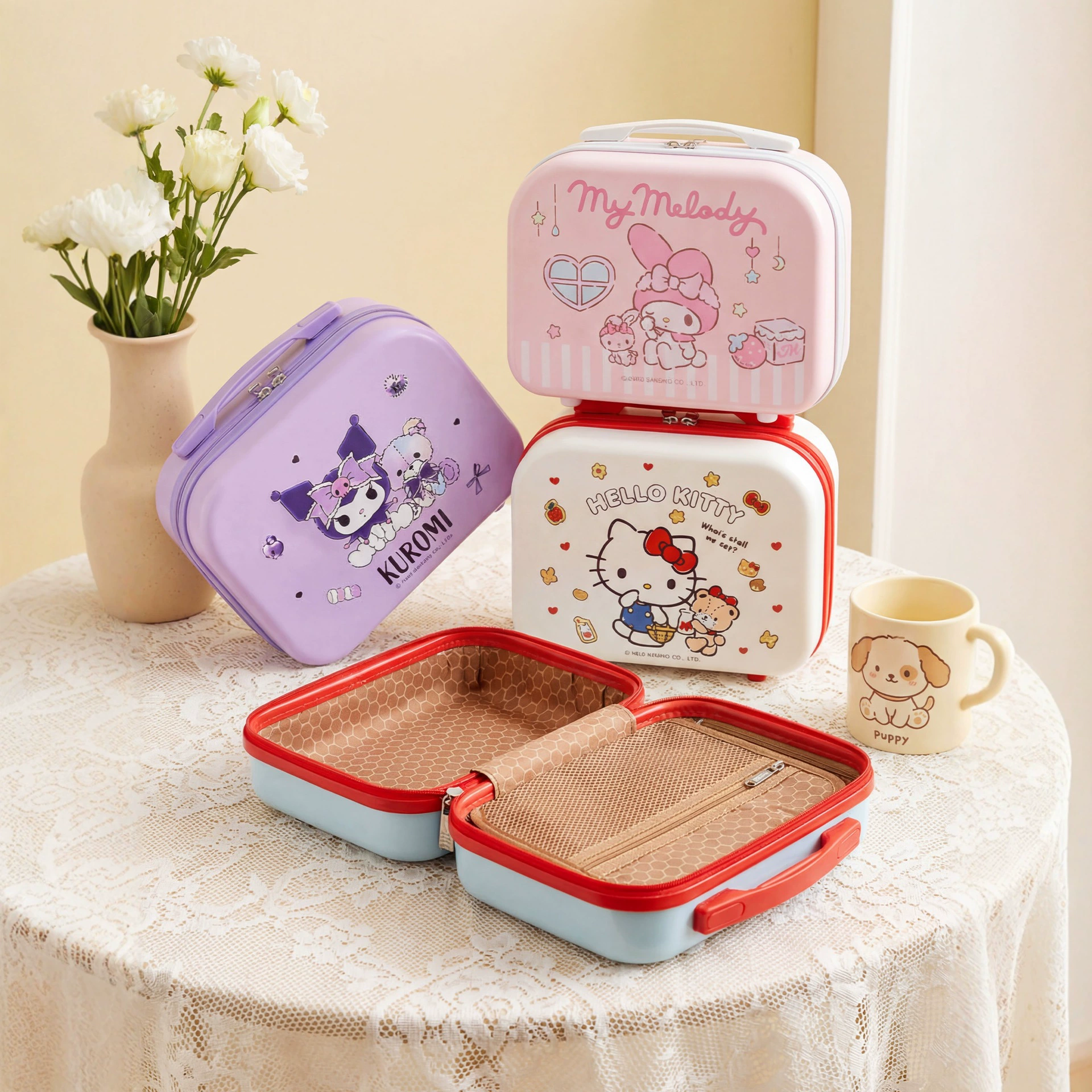 Sanrio, hello kitty, handheld small storage box for traveling, gift box