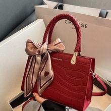 �tɫ����Ů�Y��б�����p��С�������2025�¿��������Y�����