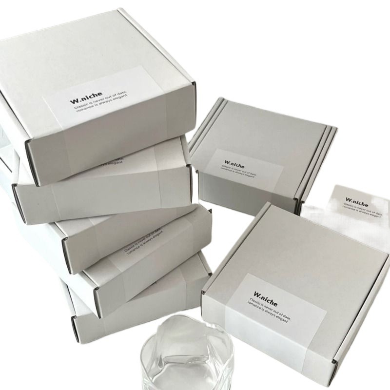 飞机盒白色ins简约打包特硬加厚咕卡出卡纸盒正方形牛皮纸盒物流