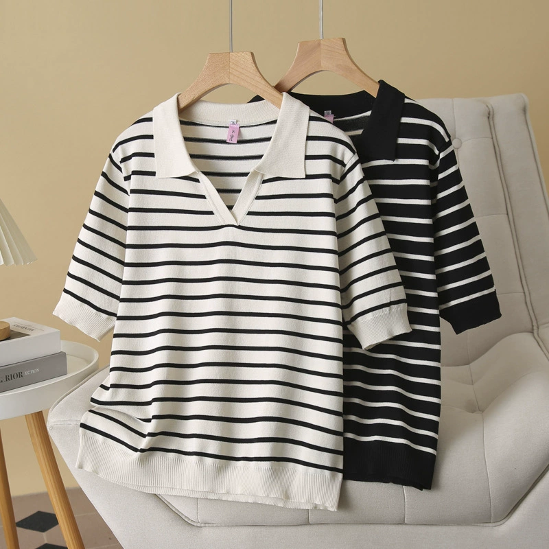 Женский полосатый вязаный топ больших размеров с короткими рукавами, новинка лета 2025 года, свободный топ в корейском стиле с полуоткрытым воротником, 989