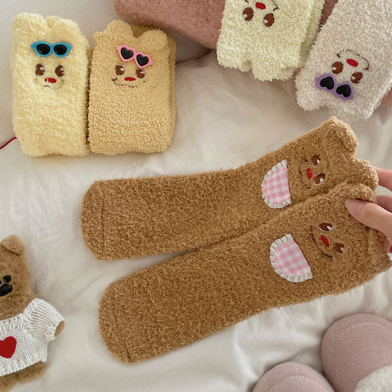 Autumn and Winter Non-Shedding Buttery Soft Bear Cute Cartoon Sleep Socks, Thickened Warm Soft Floor Socks, Maternity Socks, Women's Socks Autumn and Winter Non-Shedding Buttery Soft Bear Cute Cartoon Sleep Socks, Thickened Warm Soft Floor Socks, Maternity Socks, Women's Socks