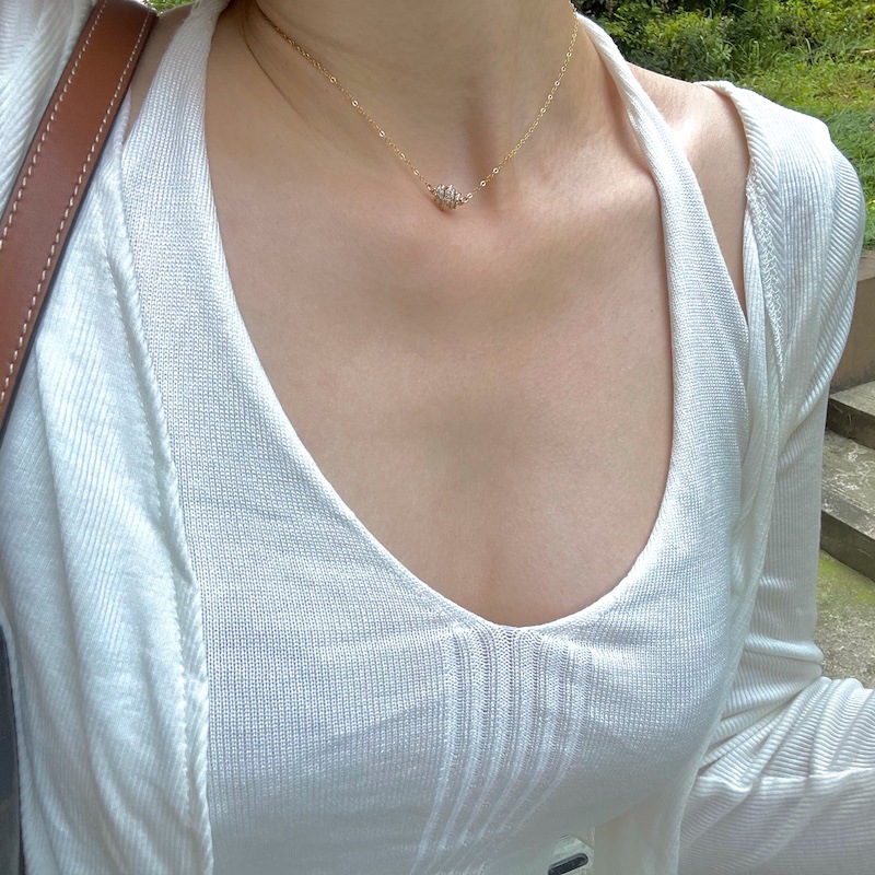 Luxury Pearl Necklace For Women With Magnetic Clasp Choker Design_voghion.com