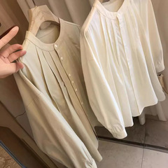 大きいオススメ、上半身が大きくて痩せています。フランスのレトロな立体郭形のしわの長袖のシャツの女性の上着