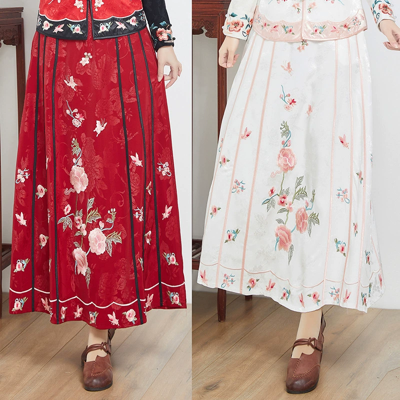 Новая вышитая национальная юбка в стиле весны и лета