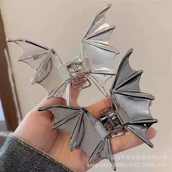 Halloween Bat Hair Clip, Large Metal Shark Clip, Versatile and Stylish, Hair Clip for the Back of the Head, Hair Accessory, Large Hair Clip
