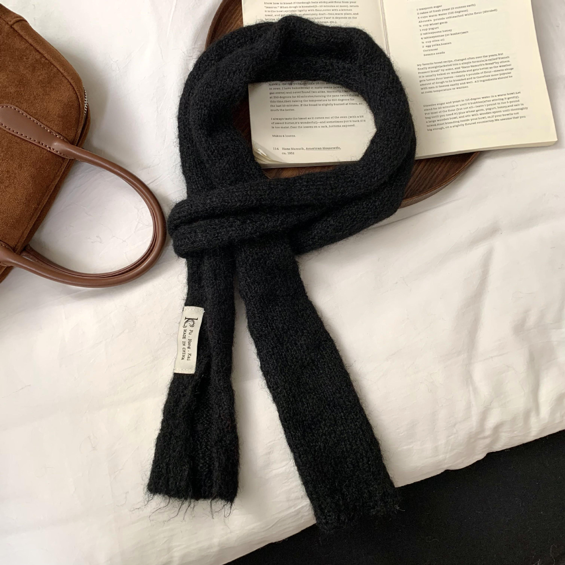 Bufandas de otoño y invierno sensación de atmósfera nuevo estilo coreano variante suave dulce sólido bufandas pegajosas delgadas calentamiento del collar