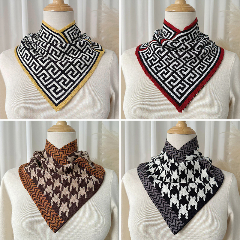 Nueva moda todo partido houndstooth bufanda de punto bufanda de las mujeres otoño y el invierno engrosado cuello cálido protección de cuello de triángulo bufanda