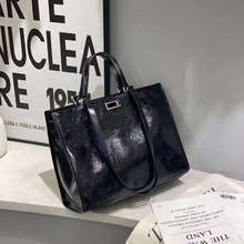 真皮包包女2025新款大容量托特包百搭黑色单肩通勤女包斜跨大包