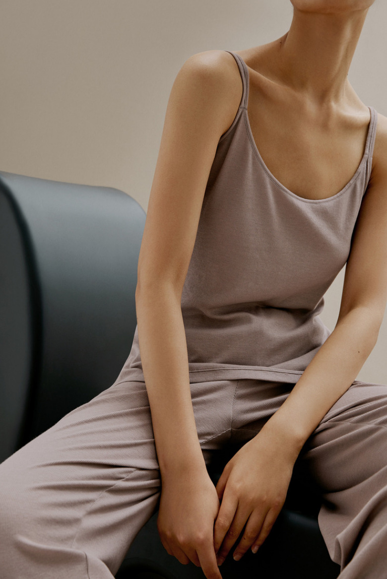 Title 9, Cardigan a coste con bretelle e pantaloni pigia...