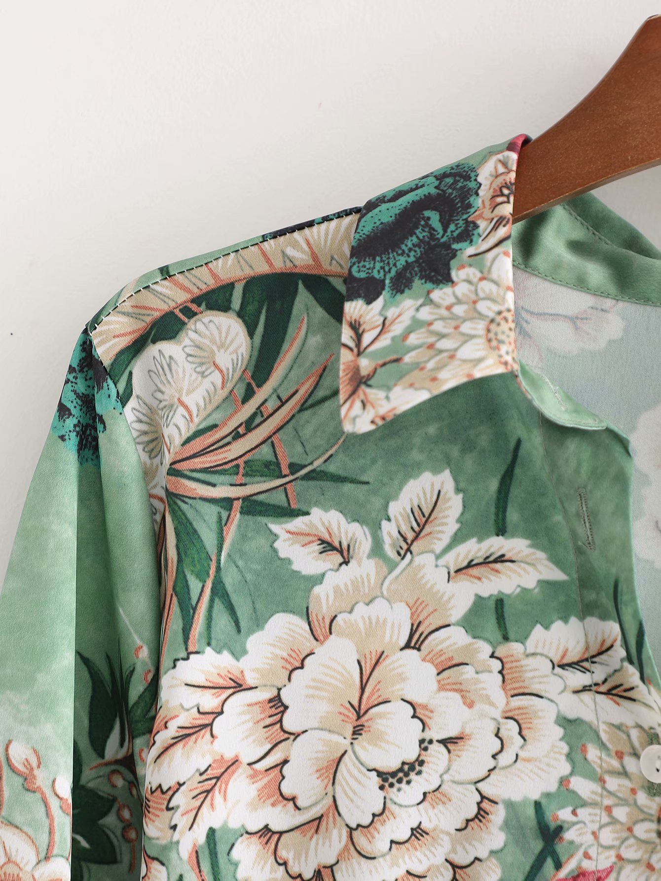 nuevo vestido camisero de manga larga con estampado de flores grandes y cordones NSAM31098