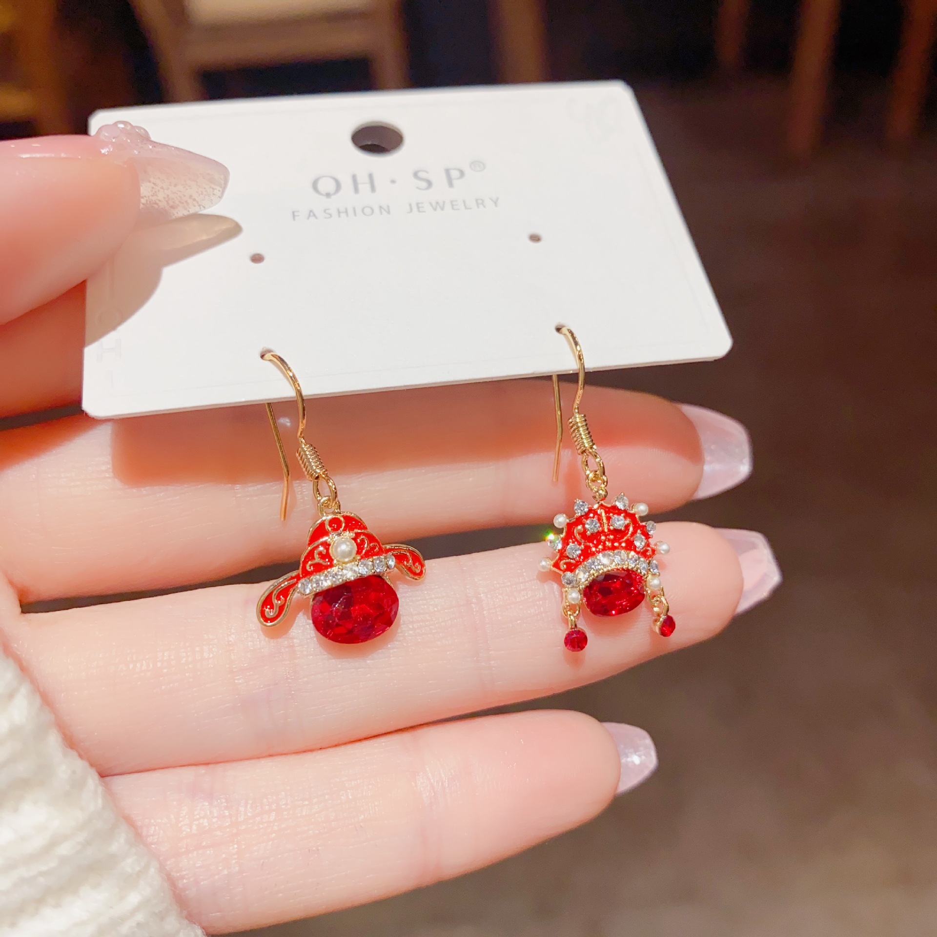 Spring Festival Close new year Jubilation gules Earrings 2023 new pattern Langcainvmao ear hook personality temperament Earrings