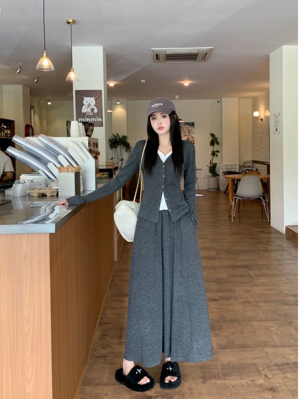 大きいサイズのファッションのスーツの女性の秋の長袖のvネックの偽の2つの上着の太っているMMの高腰のオープンフォークのスカートの2つのセット|undefined