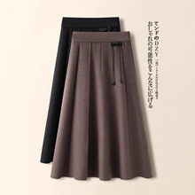 国风新中式灰咖色半身裙女秋冬季2025新款针织盘扣a字裙吊饰伞裙