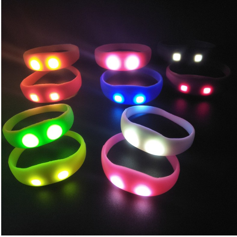 LED pulsera luminosa de silicona noche corriendo partido controlado por voz vibración flash pulsera muñeca Correa concierto alegría apoyos