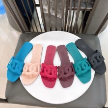 �W���L�¿�W�t�i������һ��ƽ���⴩������Ů��߅ɳ���ȼ�H����
