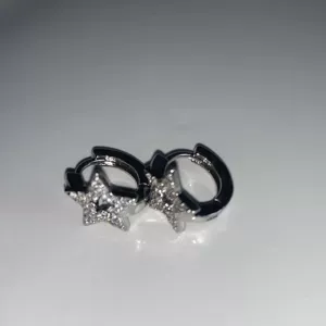 Три NSTAR* Bling Hollow Star Серьги ниша дизайн ежедневные ушные ушные бакги буровые серьги