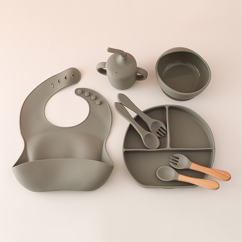 Juego de vajilla de silicona para bebés, vajilla de alimentación para bebés recién nacidos, plato de comedor de rejilla dividida de silicona, babero de tazón de alimentos al por mayor