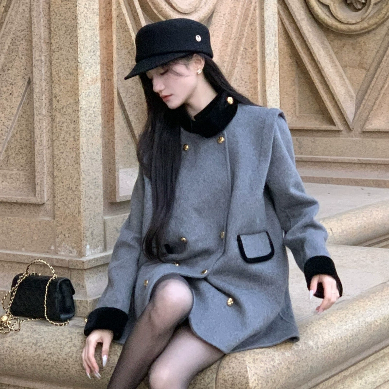 Французское ретро премиум-чувство свободного воротника стоячий двубортный рыцарь chic пальто