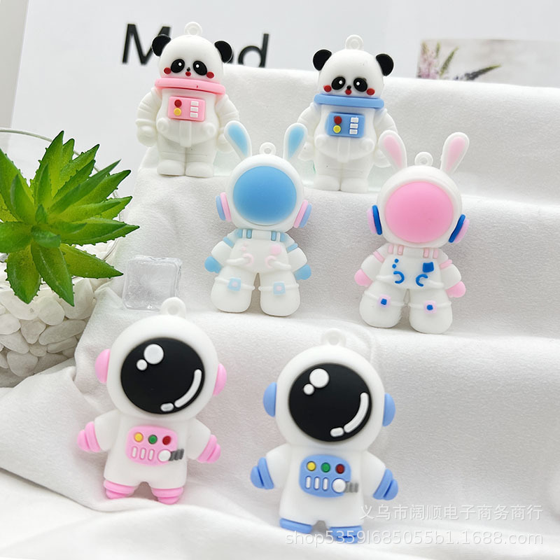Cartoon Spaceman Keychain Doll Pendant Space Rabbit Keychain Doll Pendant Car Bag Pendant Wholesale