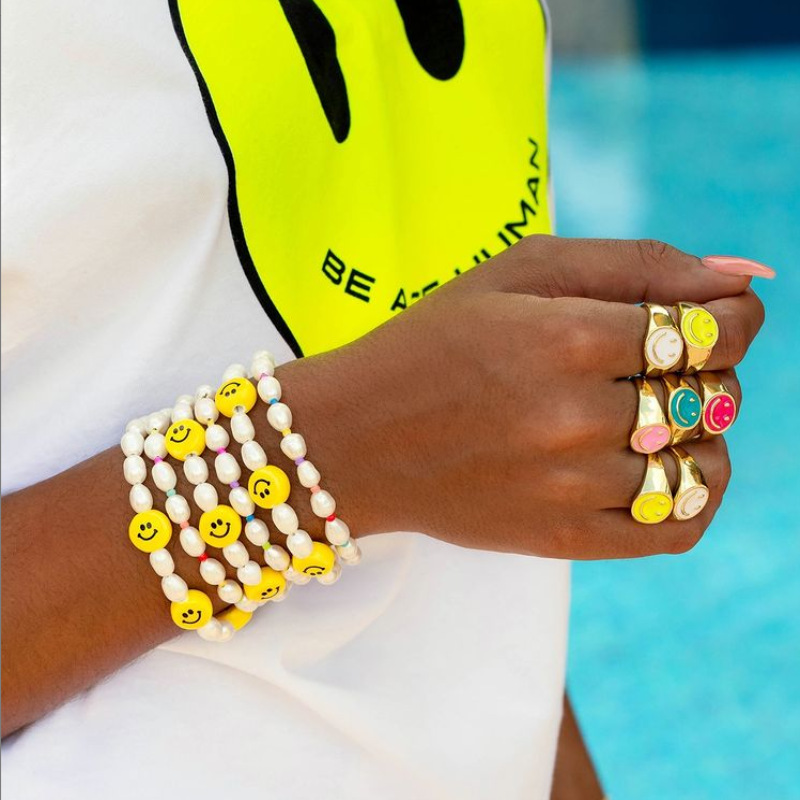 3g Weight No Inlaid Inlay Material Rings Classification Anniversary Occasion Copper Material Smile Face Pattern Women'S Gender Fashion Style White, Pink, Red, Blue, Black Color Copper Smile Face No Inlaid Rings 无