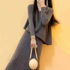 斜边毛衣女款2025秋冬季新款宽松韩系慵懒风松弛感穿搭正流行上衣