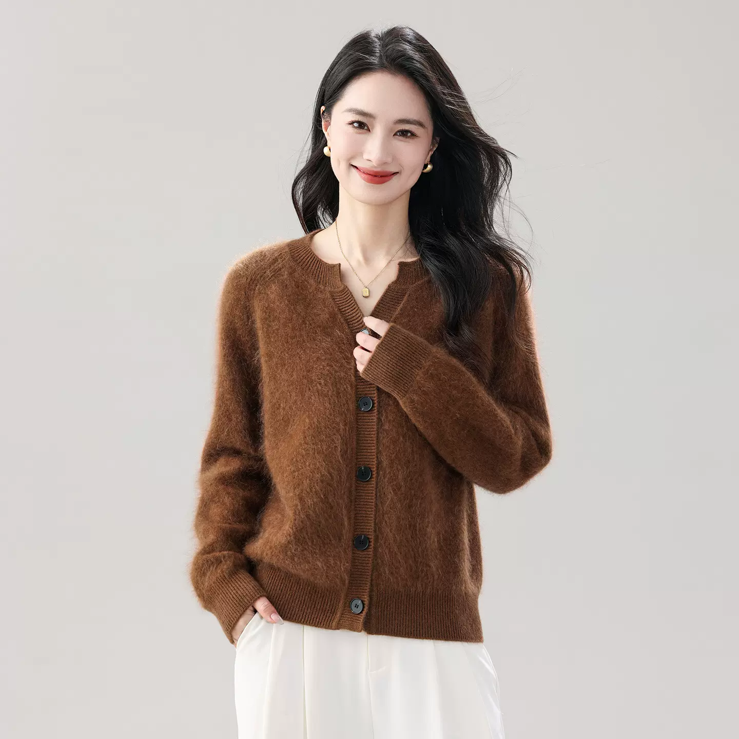 100%纯山羊绒针织衫女通勤百搭纯色长袖圆领开衫保暖外搭针织上衣