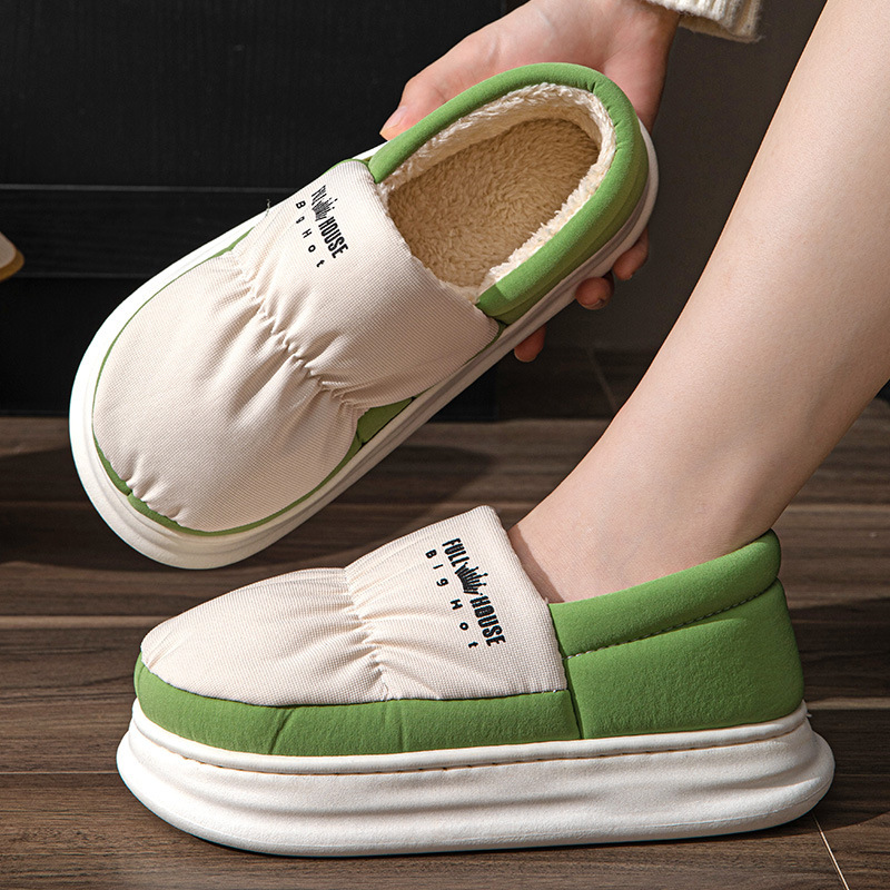 thumbnail image 1 of Nuevas zapatillas gruesas de algodón de invierno 2024 con tacón para hombres, parejas, ropa interior cálida para exteriores, zapatos de algodón para mujeres, 1 of 5