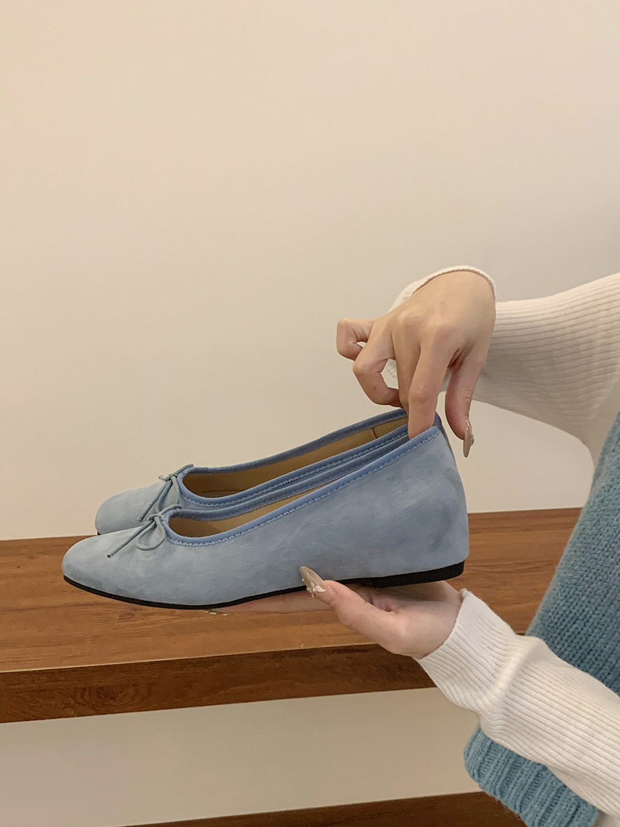 Zapatos rojos retrógrados de altura interior zapatos de mujer 2025 nuevos zapatos de ballet rosa de primavera francesa suaves