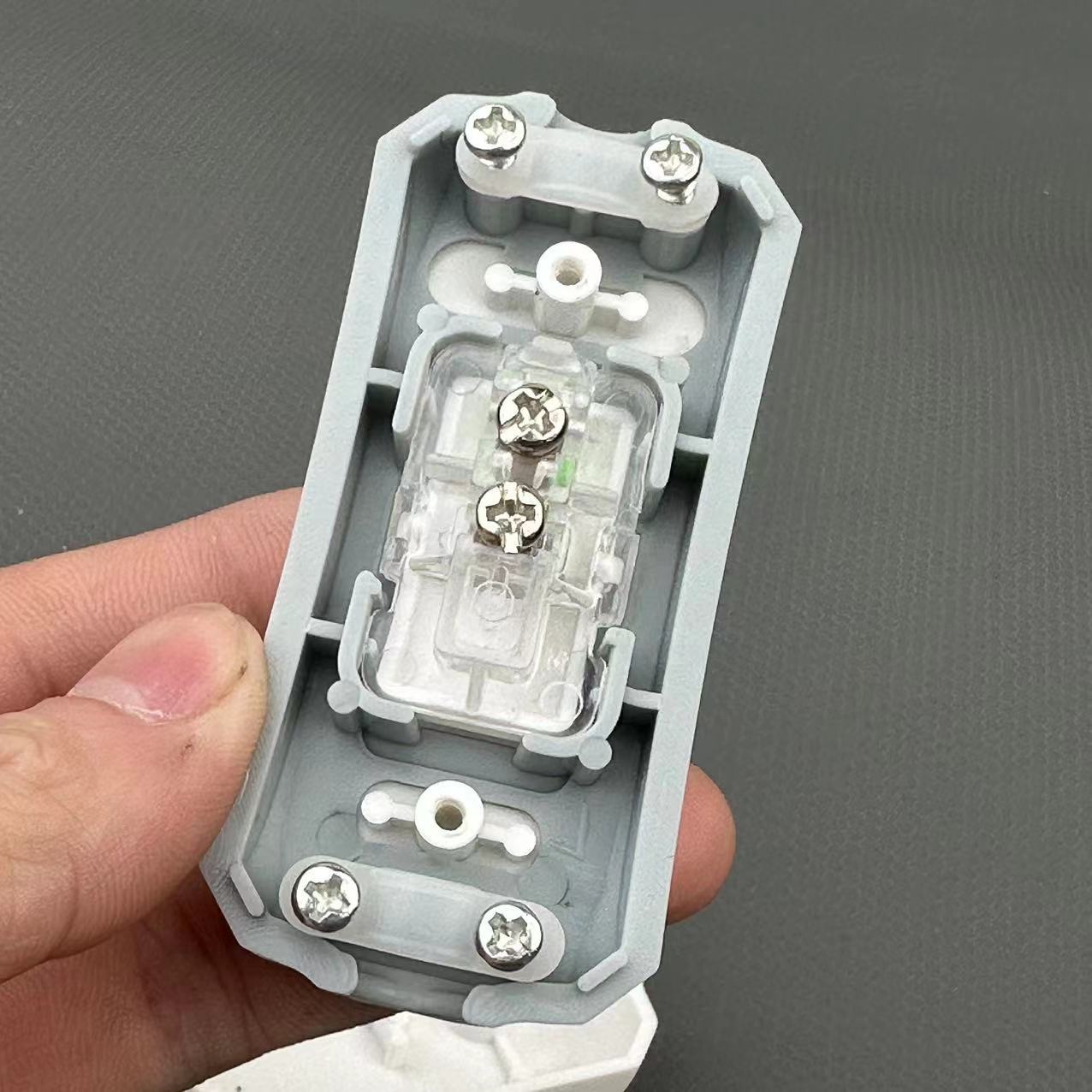 High-power midway switch household single-control button hand pinch small switch table lamp boat switch manufacturers wholesale