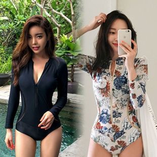 Long-sleeved sun protection conservative sports hot spring swimsuit women's South Korea ins sexy belly-covering slimming snorkeling suit surfing suit