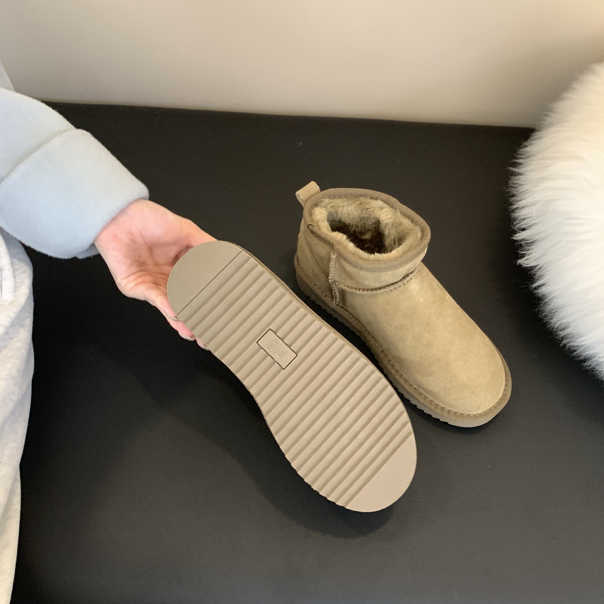 Winter low boots platform, warm footwear