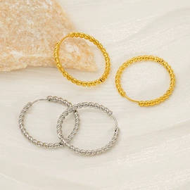 耳环;项链;耳钉