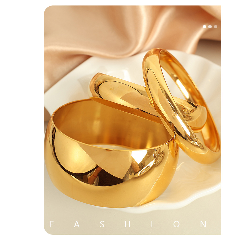 18K Real Gold Plated Plating Material PVD Coated Real Gold Plated Solid Color Titanium Steel Simple Style Waterproof Non Tarnish Titanium Steel Bangle