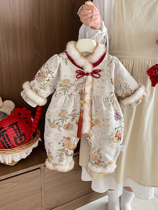 婴儿衣服初冬加绒夹棉连体衣小月龄女宝秋冬薄棉周岁新中式拜年服|undefined