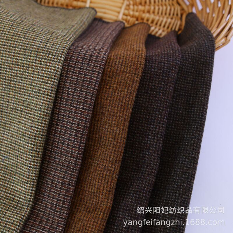 Autumn-colored woven brushed plaid woolen fabric, coarse woven material for shoes, hats, coats, pants, and skirts. In stock from the manufacturer Autumn-colored woven brushed plaid woolen fabric, coarse woven material for shoes, hats, coats, pants, and skirts. In stock from the manufacturer